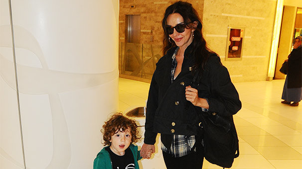 Hande Ataizi, Leon ile gezmeye çıktı