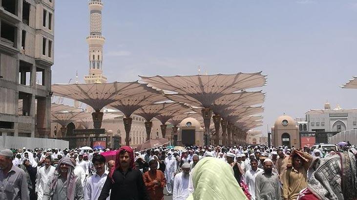 Haremi Şerif ve Mescid-i Nebevi'de teravih cemaatsiz kılınacak