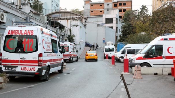 Hastane önünde dehşet saçtı! Sebebi şoke etti...