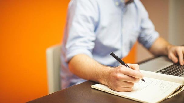 Hastanelerdeki stajyer öğrenciler yemek servisinden ücretsiz yararlanacak