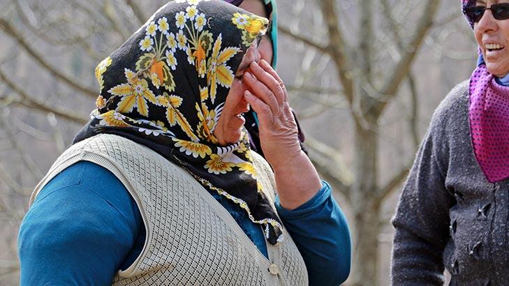 Hayvanları ölen kadını kimse sakinleştiremedi!