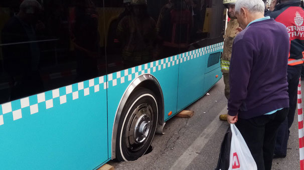 Her şey bir anda oldu! Otobüstekiler ne olduğunu anlamadı