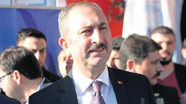 ‘Hile ile hukuku çiğneyenlerin yargıda yeri yok’