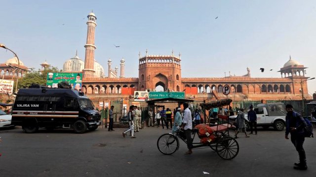 Hindistan Yüksek Mahkemesi, Babri Camisi anlaşmazlığında Hindular lehine karar verdi