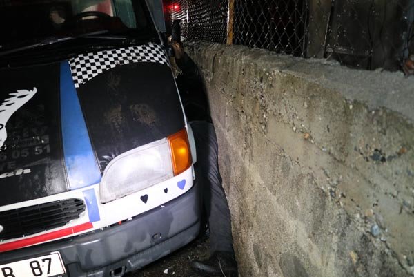 Hırsızın imdadına itfaiye ekipleri yetişti!