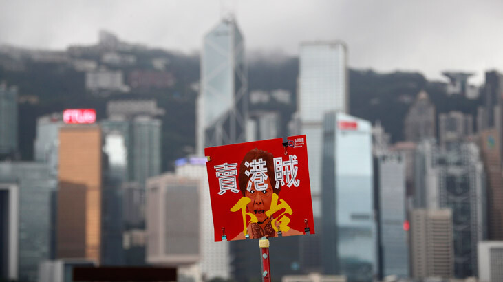 Hong Kong'u karıştıran tasarı 'öldü'
