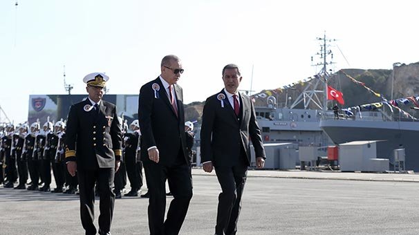 Hulusi Akar'dan Ege ve Akdeniz mesajı