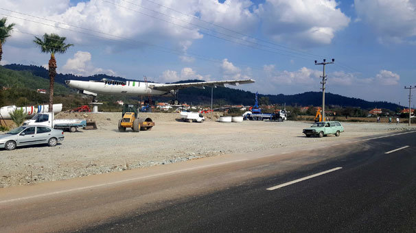 Hurda uçak restoran-kafeterya olarak hizmet verecek