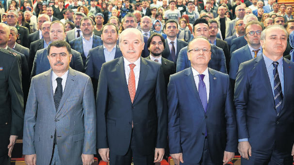 İBB Başkanı Mevlüt Uysal: İstanbul işgale boyun eğmeyecektir