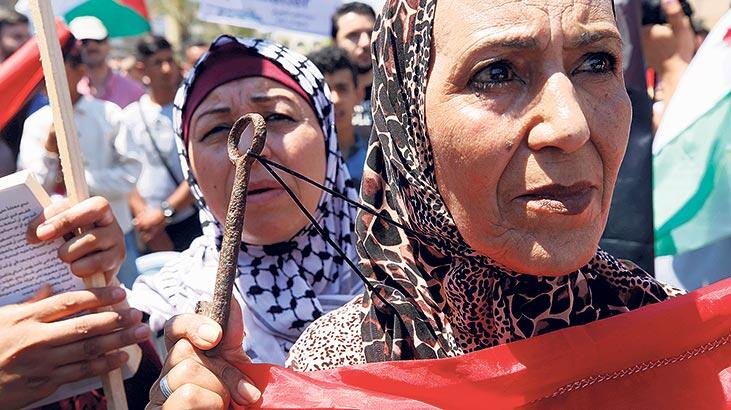 ‘İlhak’ta erteleme