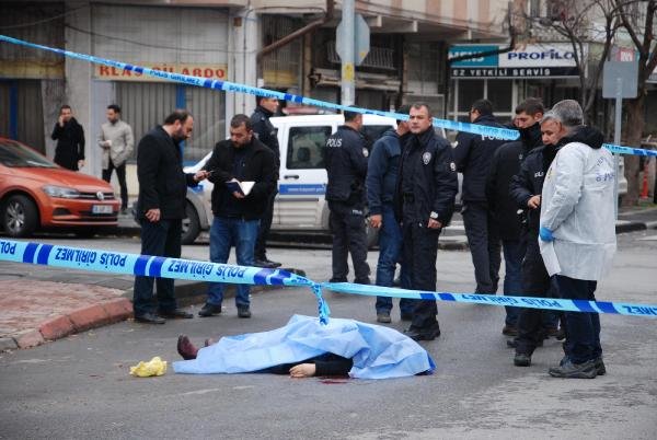 İlişki yaşadığı kadını, sokak ortasında öldüren şüpheli, tutuklandı!