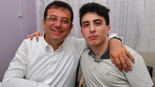 İmamoğlu'dan sınava hazırlanan öğrenciye birlikte çalışma sözü