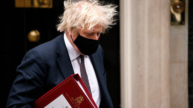 İngiltere Başbakanı Johnson, AstraZeneca aşısını yaptıracak