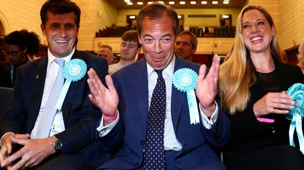 İngiltere'de iktidar partisine AP seçimlerinde hezimet