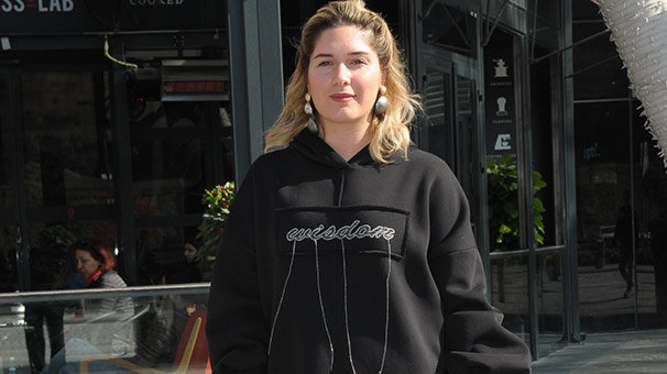 İpek Toplusoy'un neşesi yerinde