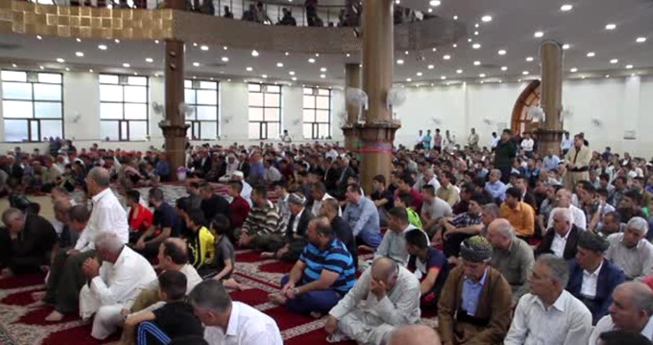 Irak Süleymaniye'de koronavirüs nedeniyle cemaatle namaz kılmak yasaklandı