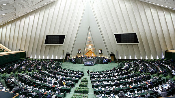 İran meclisi, ABD ordusunu resmen terörist ilan etti