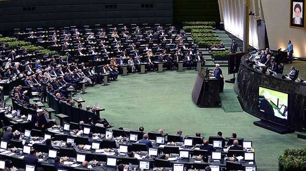 İran'ın 2019 bütçesinde Devrim Muhafızları'nın payı dikkati çekiyor