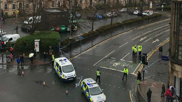 İskoçya'da Glasgow Üniversitesi'nde panik