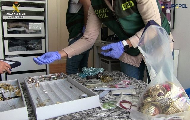 İspanya'da polis futbolcuların evlerini soyan çeteyi çökertti