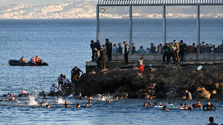İspanya'nın Kuzey Afrika'daki toprağı Ceuta'ya en az 5 bin Faslı göçmen giriş yaptı