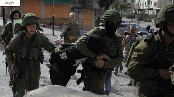 İsrail işitme ve konuşma engelli Filistinliyi gözaltına aldı