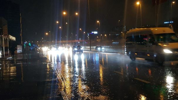 İstanbul 4 Ocak hava durumu! Sağanak yağış başladı
