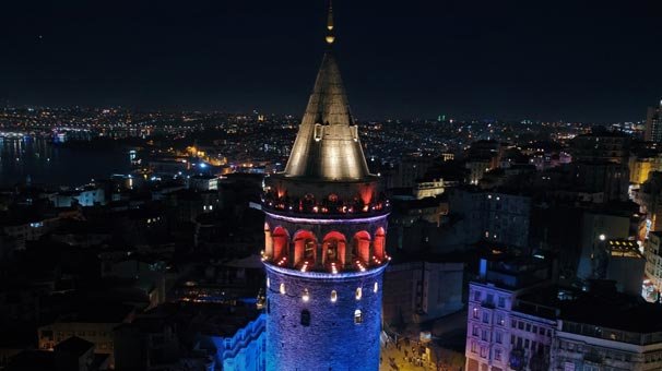 İstanbul'da bu akşam! Gören fotoğrafını çekti