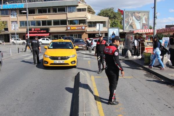 İstanbul'da operasyon! Giriş çıkışlar tutuldu