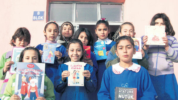 İş’ten çocuklara 14 milyon kitap