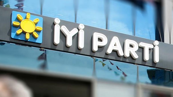 İYİ Partide İstifa Depremi