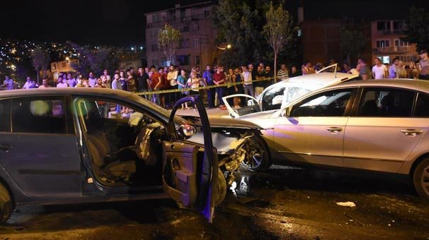 İzmir'de zincirleme trafik kazası: 7 yaralı