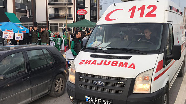 Kadınlar birbirine girdi! Yaralılar var