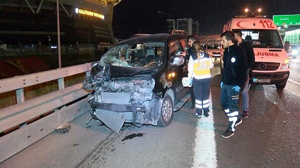Kağıthane'de makas atarak kazaya neden olan sürücü durmayarak kaçtı