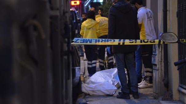 Kaldırımda dehşet! Kimse nedenini anlayamadı