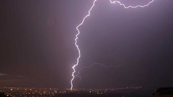 Kars'ta yıldırım isabet eden kişi öldü