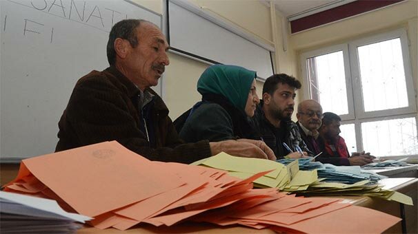 Kayyum atanan belediyelerde AK Parti'nin başarısı