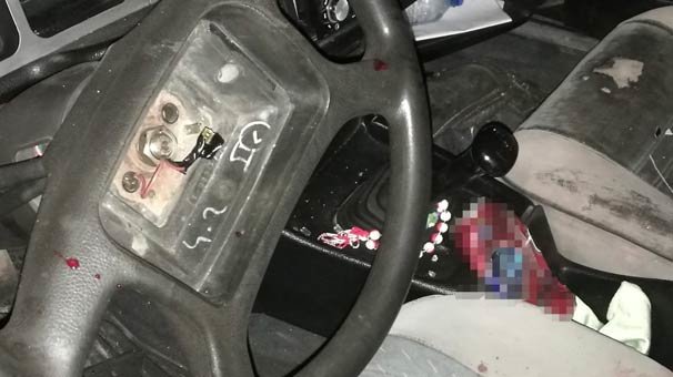 Kaza yaptığı aracını olay yerinde bırakıp kaçtı