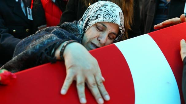 Kazaya müdahale ederken şehit olan polis memuruna son görev