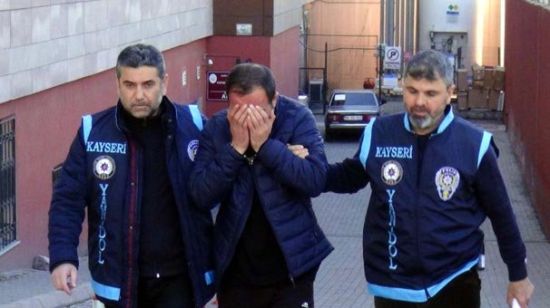 Kendilerini 'polis' olarak tanıtıp, bilezik çaldılar