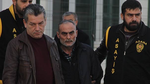 Kılık değiştirmek için berbere gitti! Sırasını beklerken yakalandı...