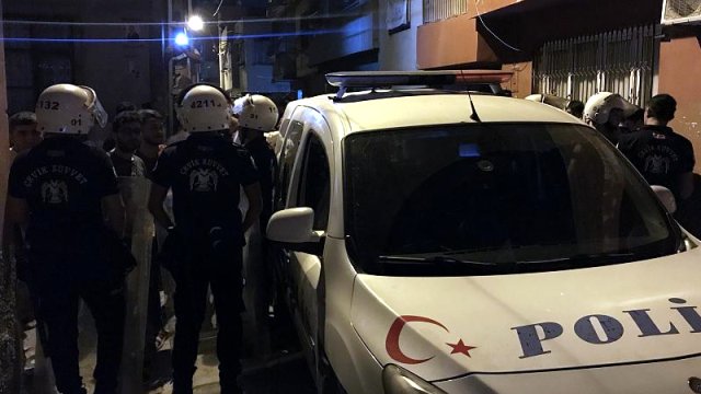 Kocaeli'de adliye önünde cinsel istismar protestosu