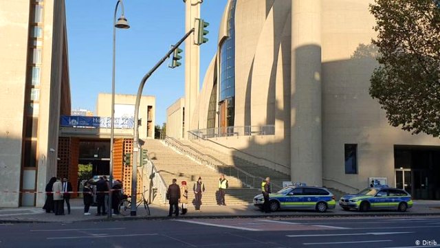 Köln'deki DİTİB camisine bomba ihbarı