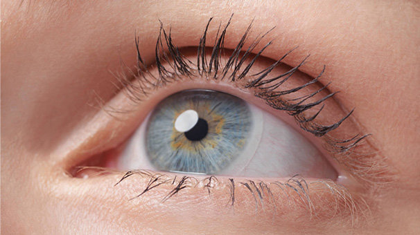 Kontakt lens kullananlara 'körlüğe yol açan enfeksiyon' uyarısı