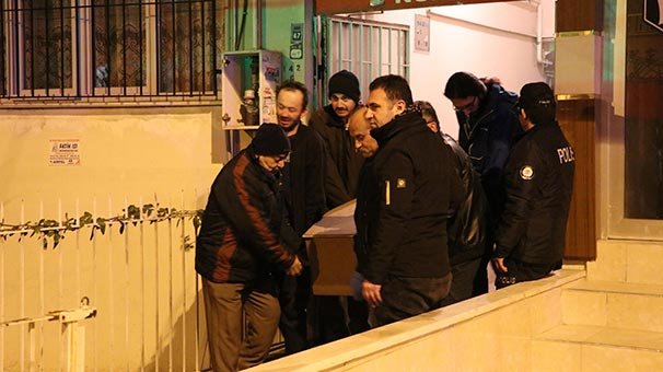 Korkunç olay! Salona giren yakınları dehşete düştü