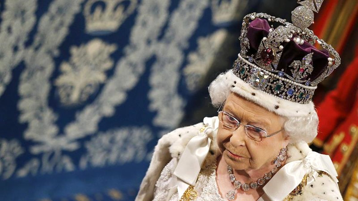 Kraliçe'nin konuşmasından milletvekilinin rehin alınmasına: Westminster'ın tarihi geleneği