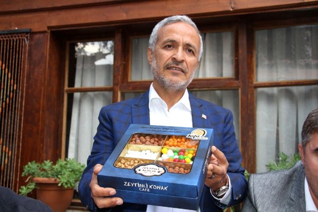 Kula Leblebisi'ni dünyaya tanıtmak için bir araya geldiler