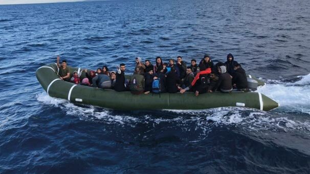 Kuşadası Körfezi’nde 40 kaçak göçmen yakalandı