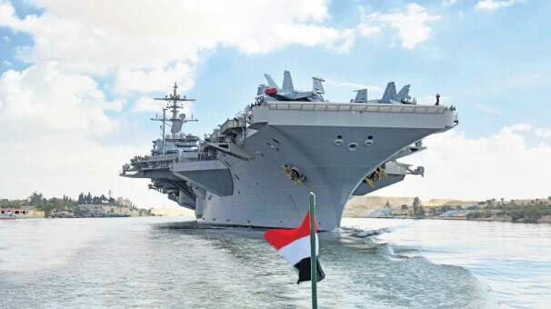 Lincoln Süveyş Kanalı’ndan geçti