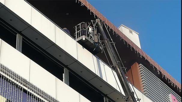 Lüleburgaz'da alışveriş merkezinde yangın